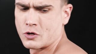 Hot - Mister Deep Voice Schlägt Weiter Auf Babylon Prince, Bis Seine Riesige Ladung Bereit Zu Explodieren Ist