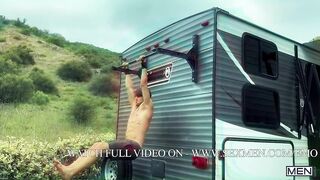 Fernbedienung: Episode 1 / MÄNNER / Dante Colle, Callum, Cole