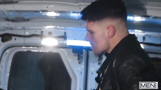 Hot - Der Geile Neue Vollstrecker Malik Delgaty Beschließt, Dass Er Den Sexy Cop Olivier Robert Ficken Will