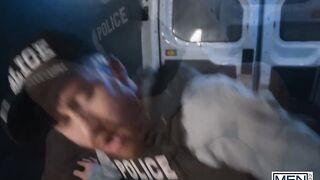 Hot - Der Geile Neue Vollstrecker Malik Delgaty Beschließt, Dass Er Den Sexy Cop Olivier Robert Ficken Will