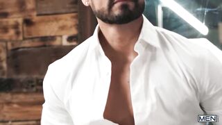 Assisting The Bulge Model/ Hot / Dann Grey, Papi Kocic