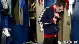 Toby Springs masturbating