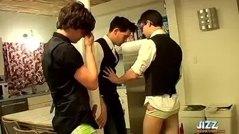 Twinks Ayden James and Jayden Taylor breed with Zack Randall