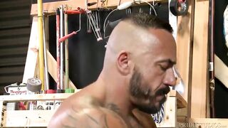Over30 Muscle Daddy gives it to Hung Employee